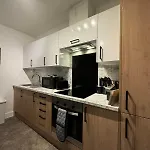 Stylish 3-bedroom Apartamento *