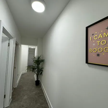 Stylish 3-bedroom *