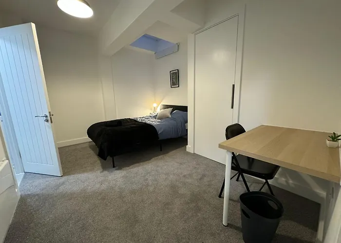 Stylish 3-bedroom Lejlighed